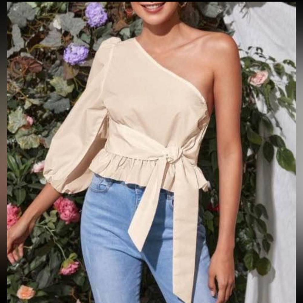 One sleeve linen blouse in cream / sand size M